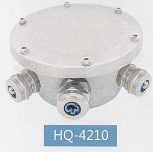 קופסאת חיבורים תת- מימית נירוסטה 6 יציאות HQ-4210 האוויקי HUIQI קופסאת חיבורים תת- מימית נירוסטה 6 יציאות HQ-4210 האוויקי HUIQI